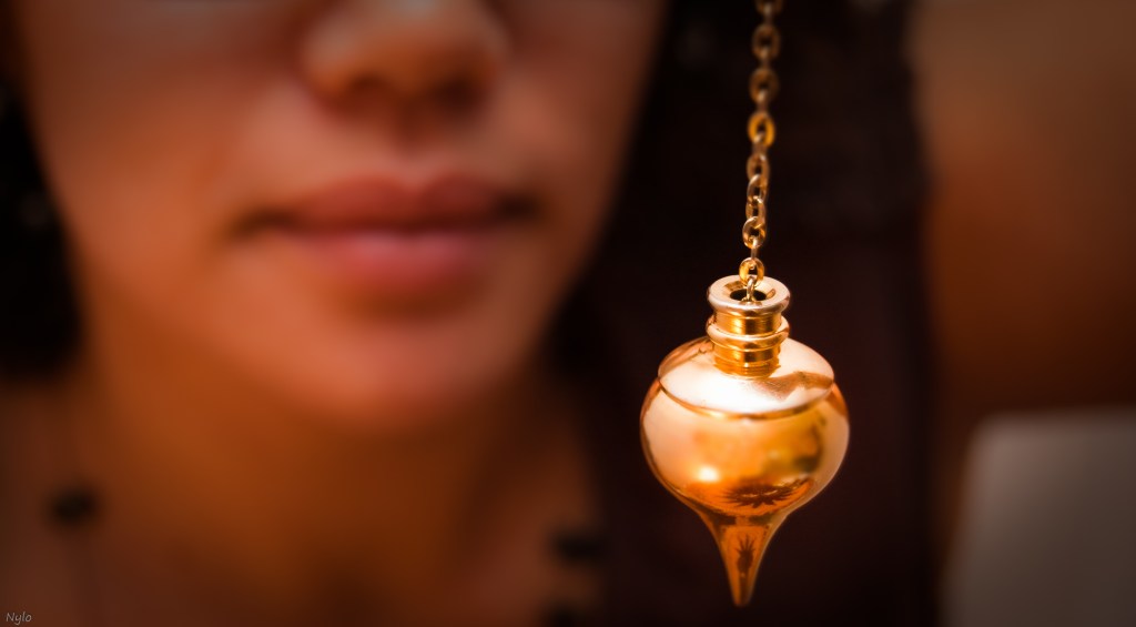 Apprendre la radiesthésie avec un&nbsp;pendule